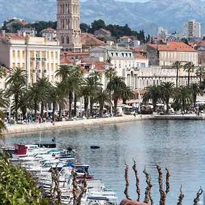 https://holiday-home-riva-promenade.splithotels.org